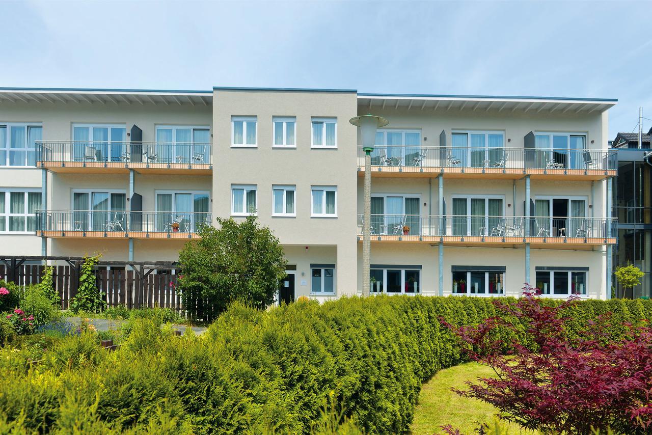 Landhotel Sanct Peter Bad Neuenahr-Ahrweiler Exterior photo