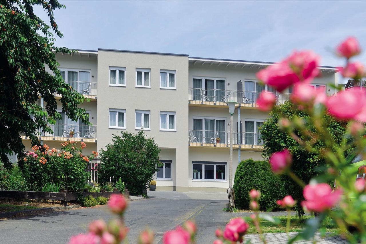 Landhotel Sanct Peter Bad Neuenahr-Ahrweiler Exterior photo